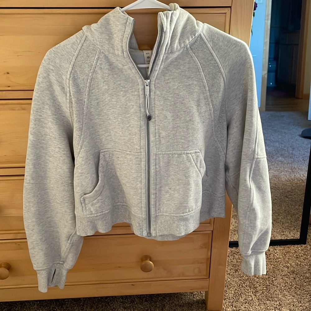 Lululemon full zip scuba